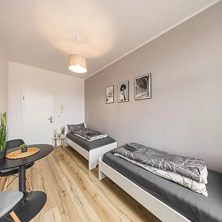 3g Lv 5-zimmer-apartment Hbf * Галль