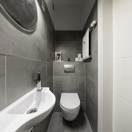 3g Lv 5-zimmer-apartment Hbf Апартаменты *