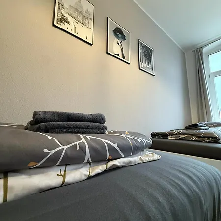 3g Lv 5-zimmer-apartment Hbf * Галль