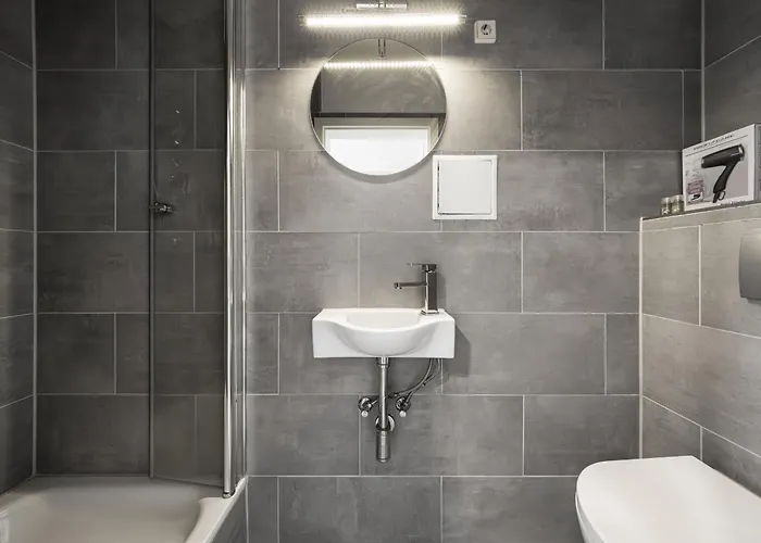 Διαμέρισμα 3g Lv 5-zimmer-apartment Hbf