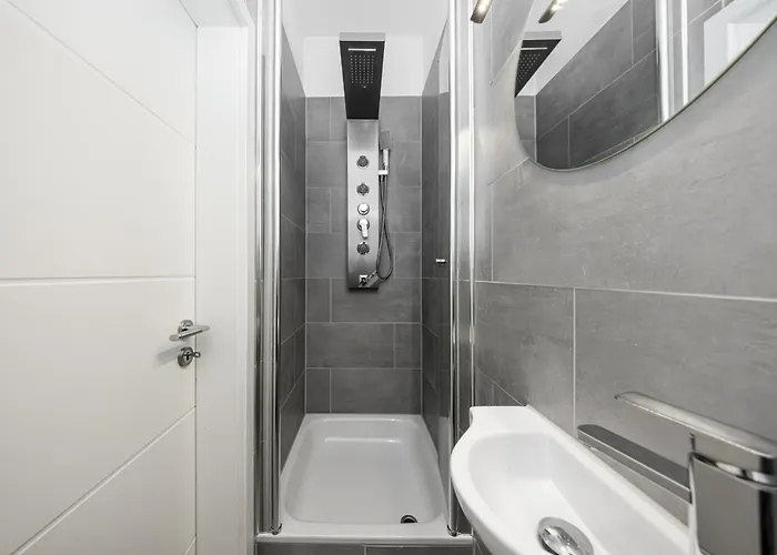 Διαμέρισμα 3g Lv 5-zimmer-apartment Hbf *